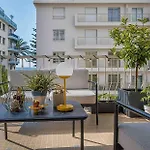 Apartment On The Seafront, Parking!