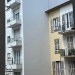 Apartment Proche Tram Acces Centre Nice