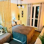 Palm Leaf Studio Nice