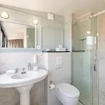 Apartment Luxurious Penthouse, 2 Bedroom Suites, 3 Spacious Terraces, Gorgeous Views Of Mountains And Sea, Nice