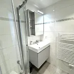 Riviera Nice: Old Town With Sea View Apartment