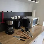 2 Spacious Bedrooms Near Riquier Station!