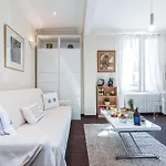 My Casa - Stalingrad 32 - Cosy Close Old Port Apartment