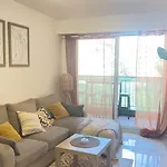 Apartment Grand 2 Pieces Avec Grande Terrasse A 15mn Centre-ville, Gare Et Promenade Des