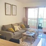 Apartment Grand 2 Pieces Avec Grande Terrasse A 15mn Centre-ville, Gare Et Promenade Des
