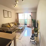 Apartment Grand 2 Pieces Avec Grande Terrasse A 15mn Centre-ville, Gare Et Promenade Des Nice