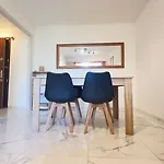 Grand 2 Pieces Avec Grande Terrasse A 15mn Centre-ville, Gare Et Promenade Des *