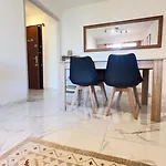 Apartment Grand 2 Pieces Avec Grande Terrasse A 15mn Centre-ville, Gare Et Promenade Des