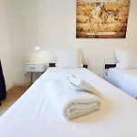 2 Bedroom, 4-6 Pers., 5Min To The Beach, Wifi, Ac