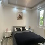 Charming House Near Center Nice With New Air Conditioner