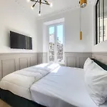 Nestor&Jeeves - Emeraude - Central - Modern