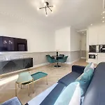 Nestor&Jeeves - Emeraude - Central - Modern