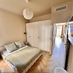 Le Petit Palace Apartment *