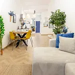 Boho Chic In Old Town Nice