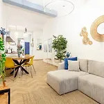 Boho Chic Apartment In Old Town