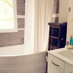 Joli 2 Pieces A 2 Min De La Plage