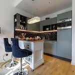 Guidoni Suite - Superb City Center Suite Apartment