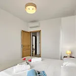 Apartment Modern With View - Happy Nice