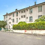 Modern Apartment With City View - Happy Rentals