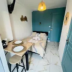 Sweethome Massena Apartment