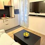 Californien A Deux Pas De La Apartment