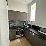 Stylish And Cozy Apartment In Central Nice