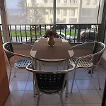 Spacious 2 Bedroom 1 Block From Beaches - And The Tram Apartment