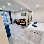 Spacious Studio Full Of Charm, Recently Updated