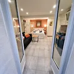 Spacious Studio Full Of Charm, Recently Updated