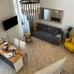 Gaya Apartment *