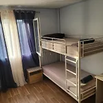 Homestay Private Room-3 In Hannana Apartment- 2 Min Walk To Tram 12 Min To Train Station 15 Min To Massena Place