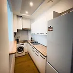 Typical Nice Neighborhood 15 Min From Beach