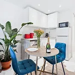 Studio Moderne Avec Balcon - Plage Et Tramway A Proximite