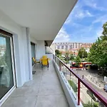 West Pretty One Bedroom * Nice