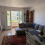 Cosy Appartement En Plein Centre-Ville Dans Un Halo De Verdure Avec Vue Mer