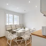 Modern Apartment, Steps From Tramway