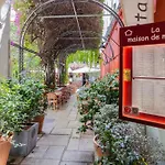 Nice Renting - 5 Massena - Elegant Air-Conditioned Cocoon Quiet Patio Massena