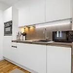 Renting - 5 Massena - Elegant Air-conditioned Cocoon Quiet Patio Massena