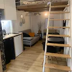 Studette Cosy