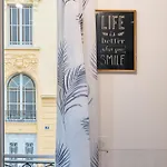 Blue Escape Apartment *