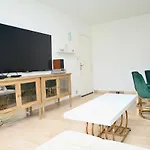 Beautiful 3-Room Apartment With Terrace