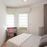 S7 4 Bedroom Flat 10Mins Walk To Sea And Tramway