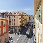 Pantheon- App Centre, 2 Ch, 2 Sdb , Classe 4 Etoiles