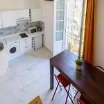 Apartment Gioa- Avec Balcon, Place Garibaldi -paillon Nice