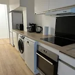 Apartment 2 Bedroom Ocean View *
