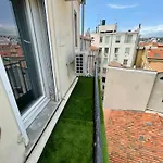 Sweethome Massena Apartment
