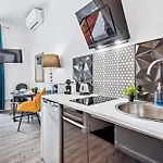 A 2 Pas De La - Climatisation - Wifi - Cuisine - Tramway Apartment