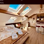 Studio Atypique Central Mais Calme, Quartier Vip