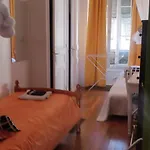 Guest Bedroom In Private Home, Quiet, Elegant, 10 Mins To Beach, 1 Triple And 1 Double Bedrooms