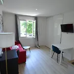 Cassin - Next To Tramway Line 2 Near Airport Apartment